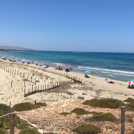 Villa Rosa Near The Sandy Beach, Parking & Wifi Noto Luaran gambar