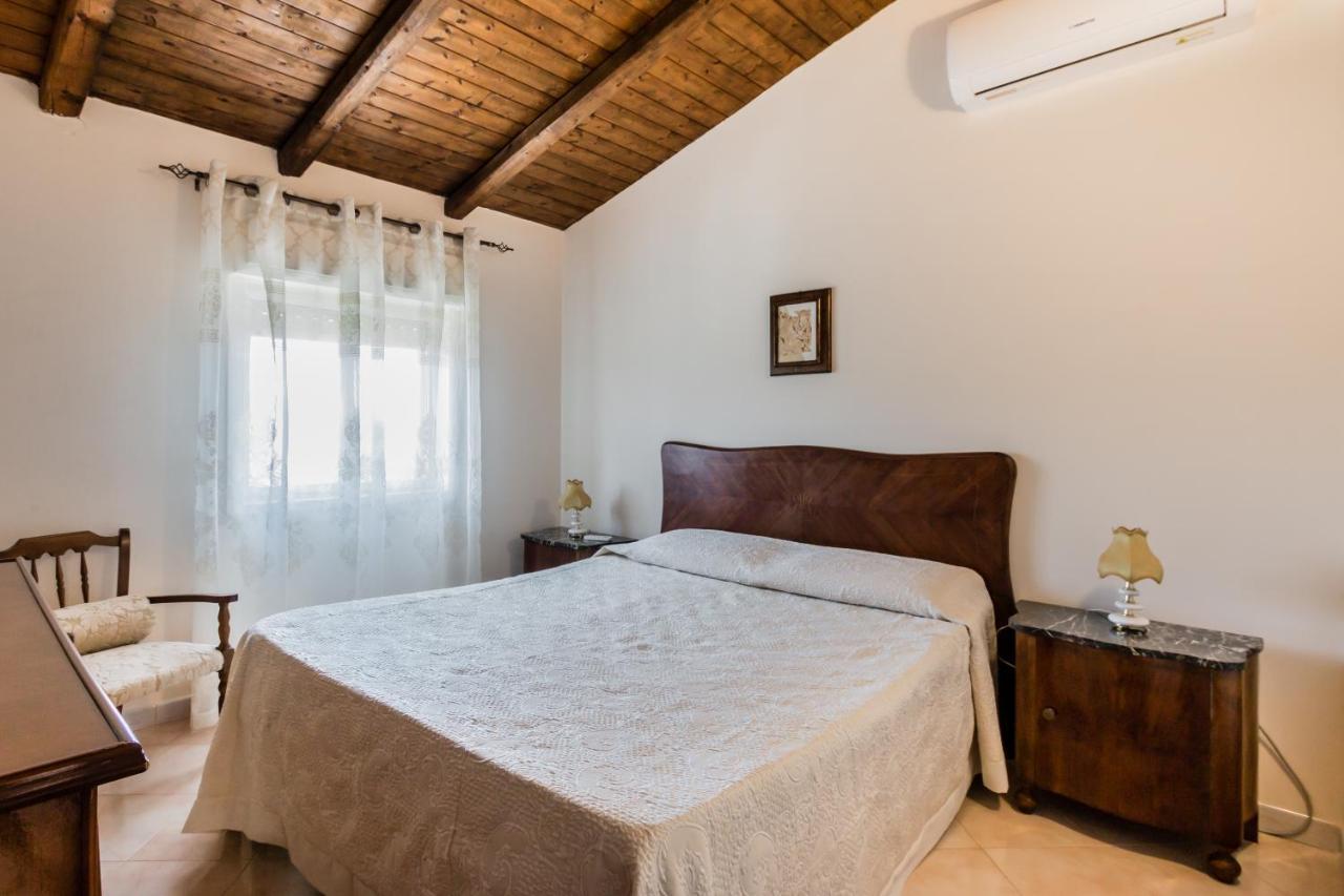 Villa Rosa Near The Sandy Beach, Parking & Wifi Noto Luaran gambar