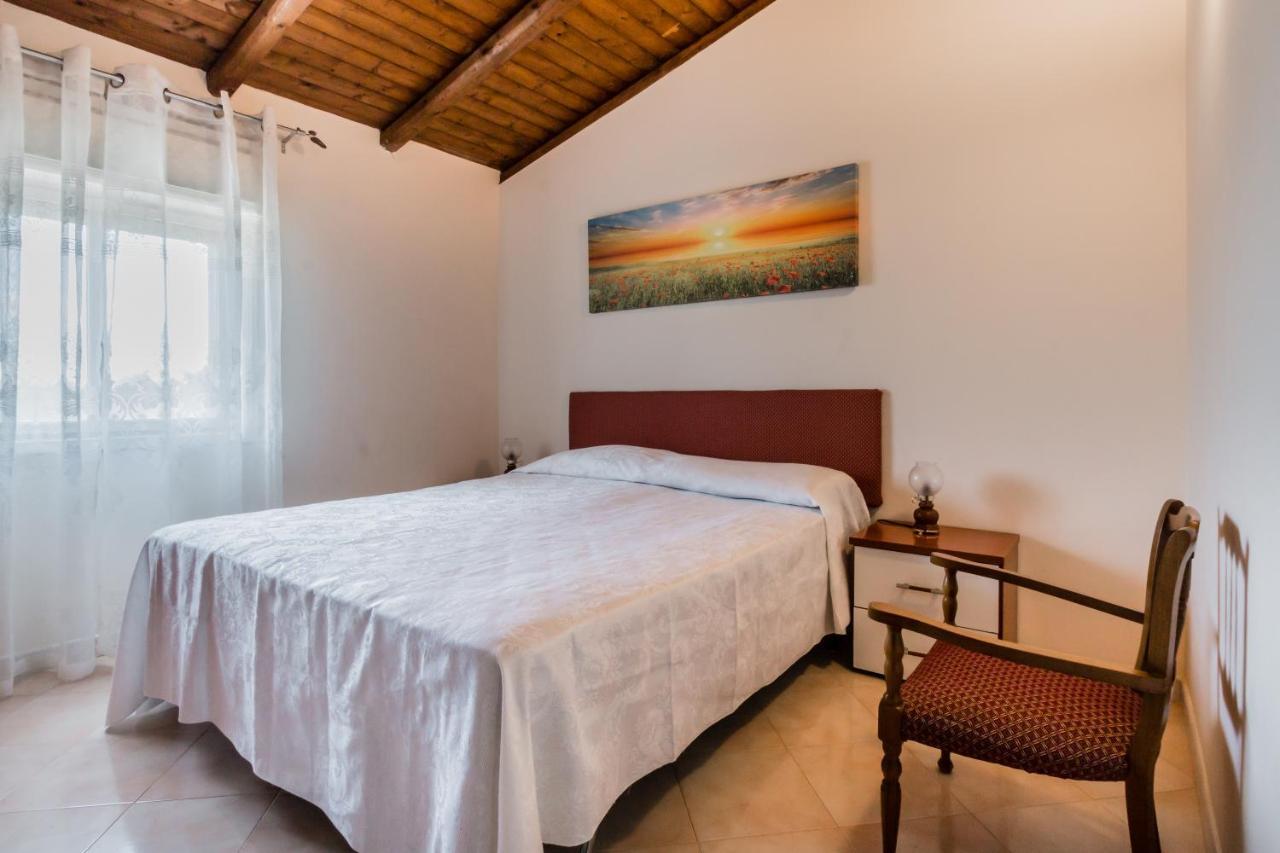 Villa Rosa Near The Sandy Beach, Parking & Wifi Noto Luaran gambar