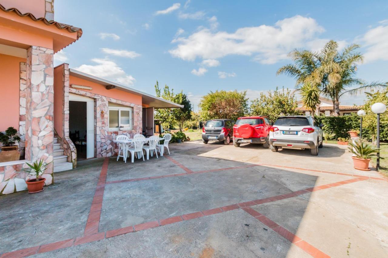 Villa Rosa Near The Sandy Beach, Parking & Wifi Noto Luaran gambar