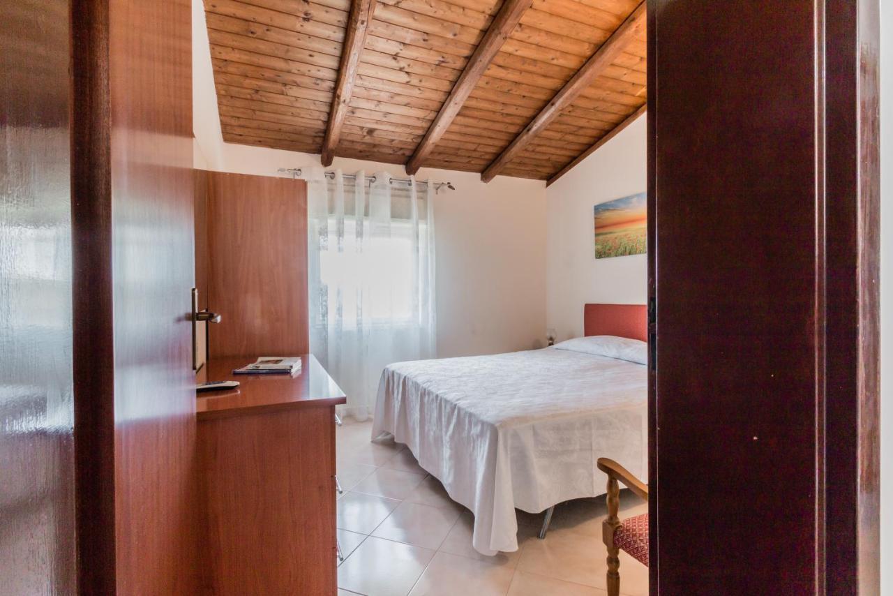 Villa Rosa Near The Sandy Beach, Parking & Wifi Noto Luaran gambar