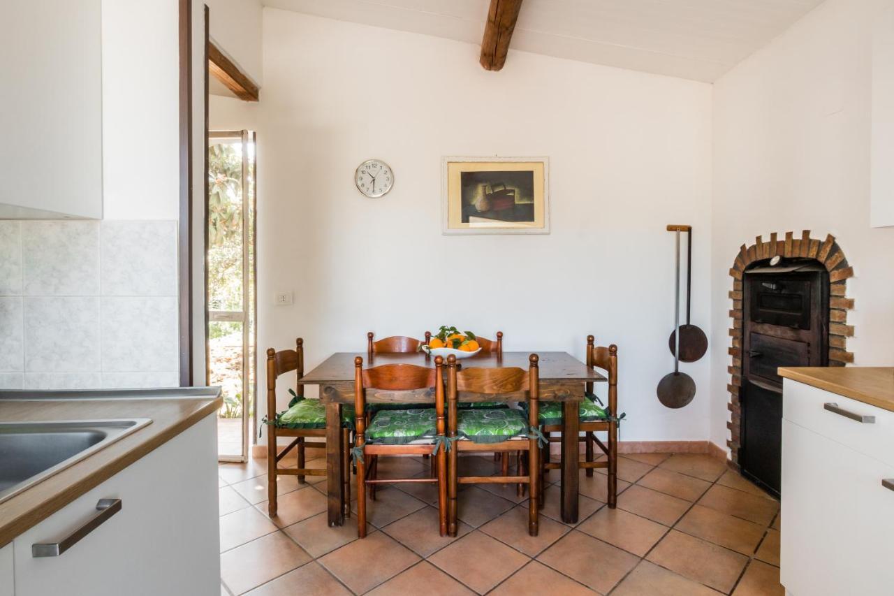 Villa Rosa Near The Sandy Beach, Parking & Wifi Noto Luaran gambar