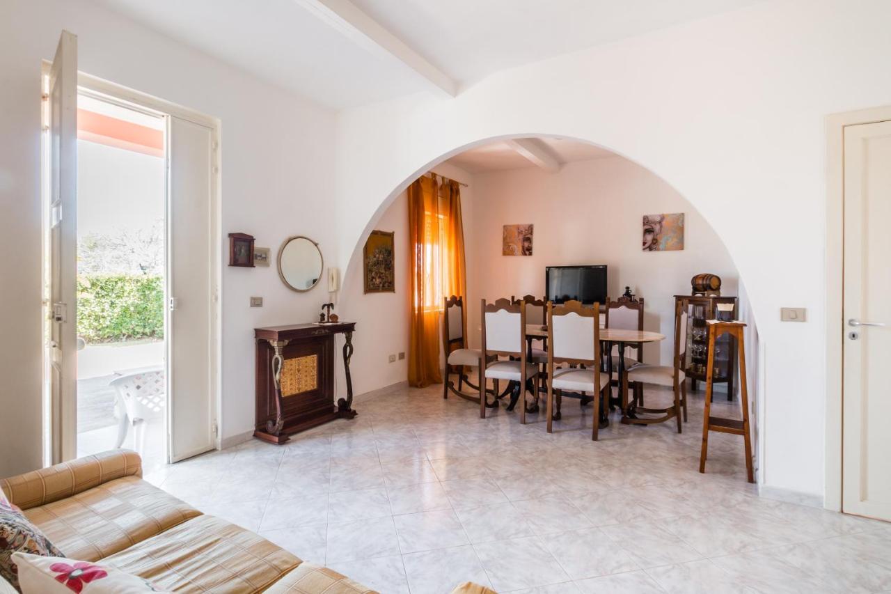 Villa Rosa Near The Sandy Beach, Parking & Wifi Noto Luaran gambar